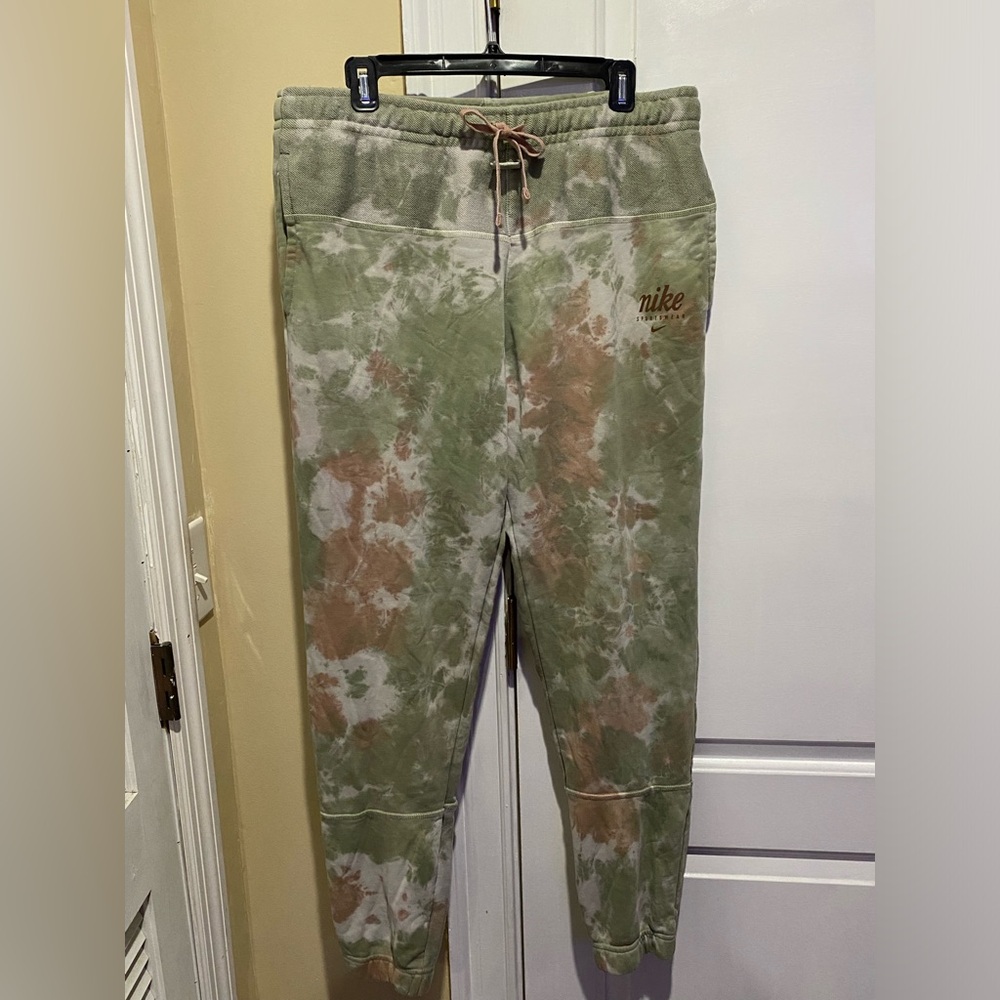 Nike Sportswear Club Fleece Tie-Dye Joggers Pecan Green DO6187-204 Men Size L